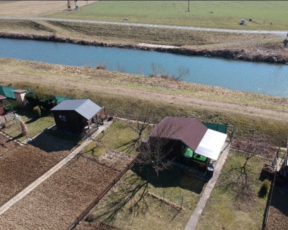 Chatka se zahradou u Dřevnice, Otrokovice