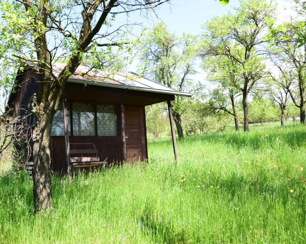 Stavební pozemek o výměře 772 m2, Březůvky